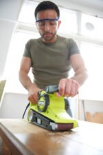 Električna šlajferica (tračna brusilica) od 800W – RYOBI EBS800 - Image 3