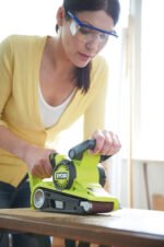 Električna šlajferica (tračna brusilica) od 800W – RYOBI EBS800 - Image 5